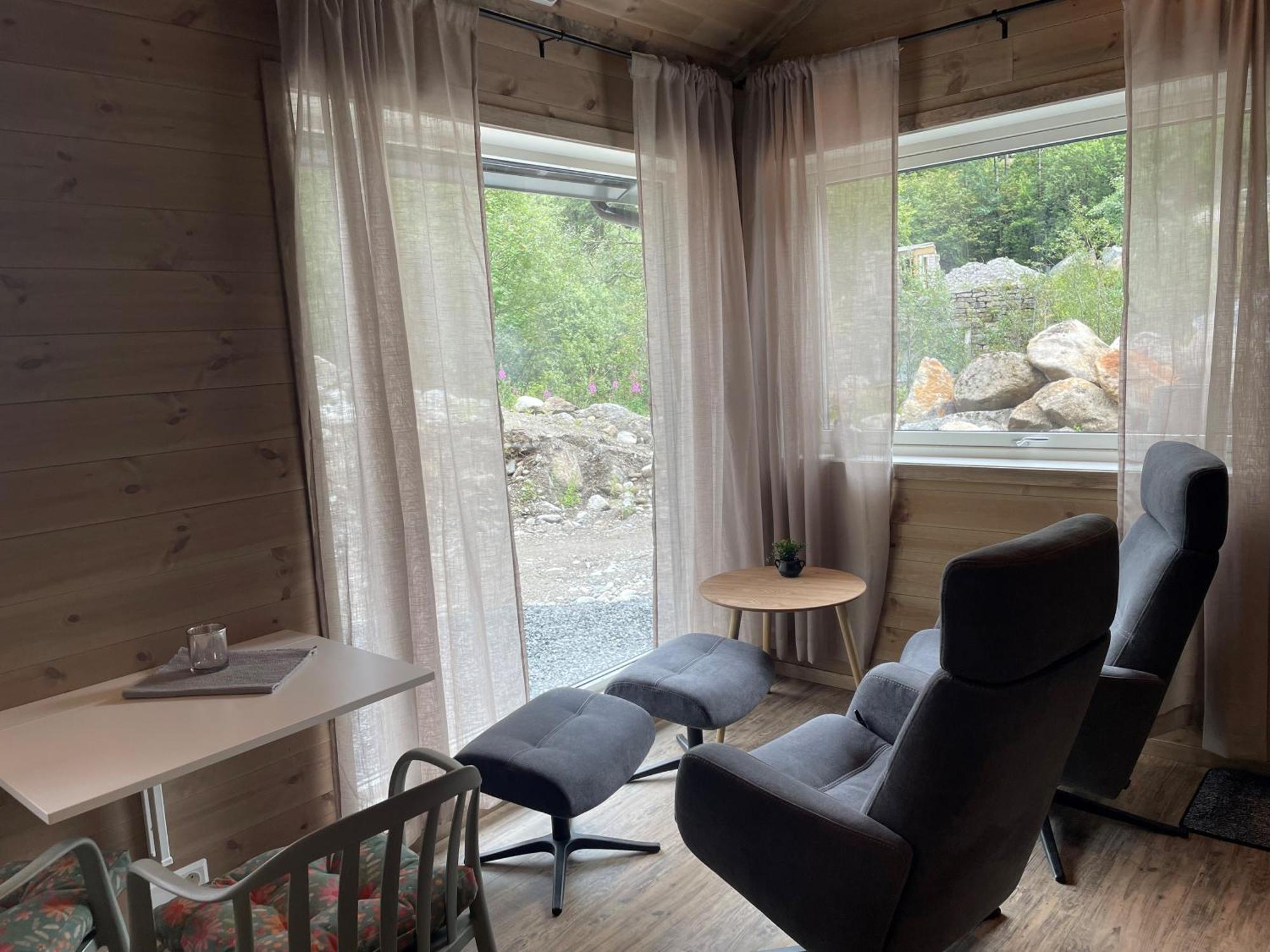 Briksdalsbre Fjellstove Hotel Exterior photo
